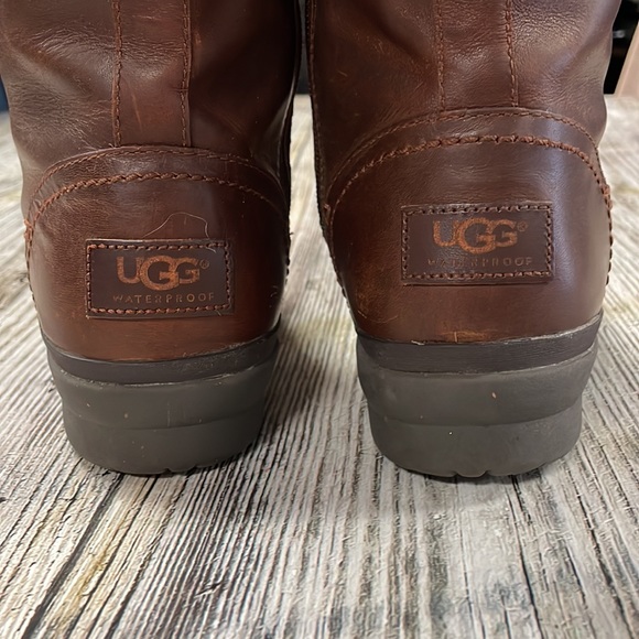 Ugg Australia wool and leather water proof knee high boots. Size 9 womens - Picture 8 of 10